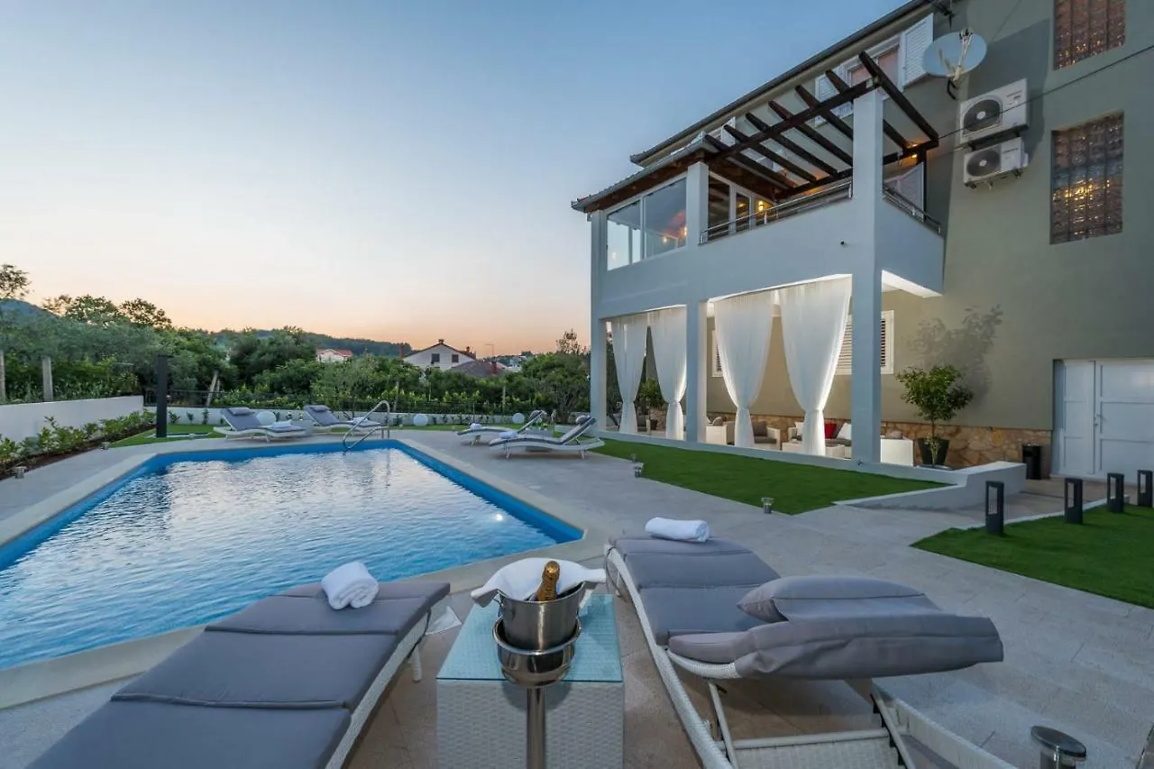 Apartments Very Good Life Preko